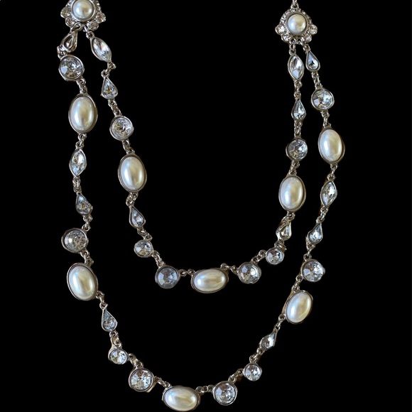 Silver, rhinestone and pearl double string necklace with adjustable clasp - Picture 1 of 6